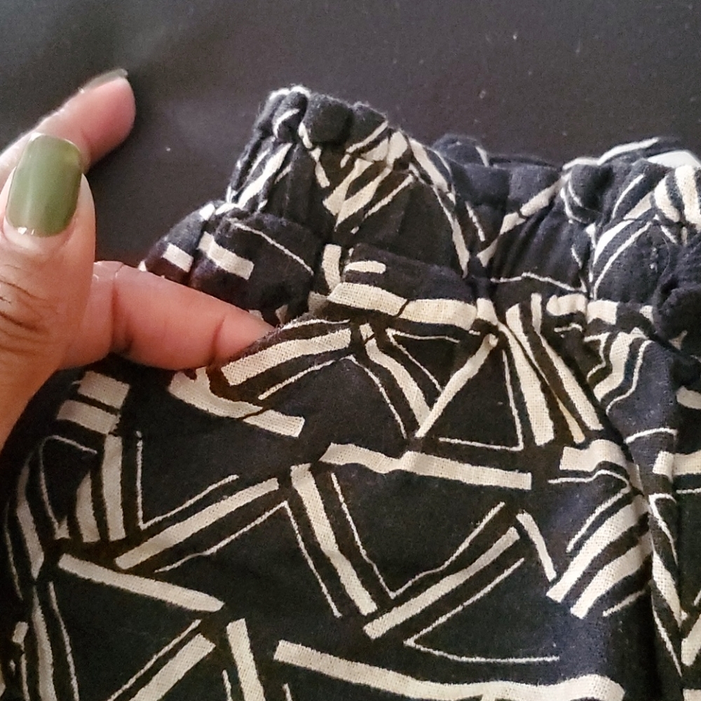 Girls Asymmetrical Design Shorts - Picture 2 of 5
